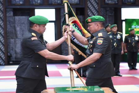 PIMPIN SERTIJAB PANGDAM I-BB DAN D