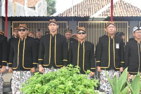 DANDIM 0712/TEGAL LETKOL INF SURAT