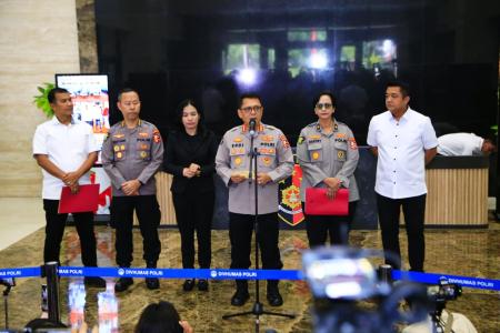 MENCETAK POLISI HUMANIS BERMENTAL 
