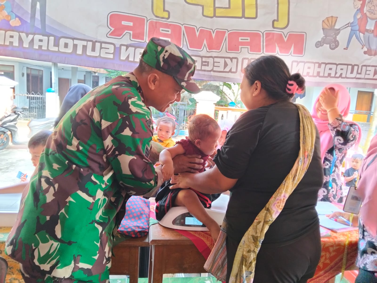 Babinsa Kelurahan Jegu Dampingi Kegiatan Posyandu Percepatan Penanganan Stunting