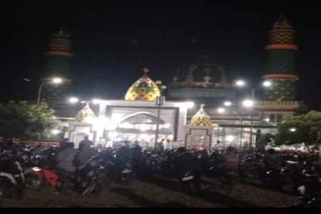 Memperingati Malam Maulid Nabi Muhammad  SAW di Masjid Jami ASSUNI  Ar