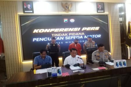 Polsek Leksono Tangkap Pencuri Motor dan Enam Handphone Kerugian Capai
