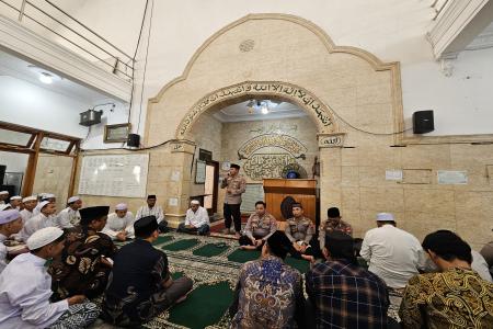 Polres Probolinggo Safari Jumat Wujudk