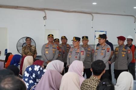 Wakapolri Tinjau Pembangunan SPPG Polr