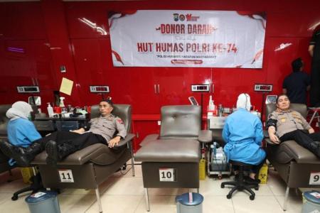 Peringati Hari Jadi Humas Polri ke 74 Polda Jatim Gelar Donor Darah