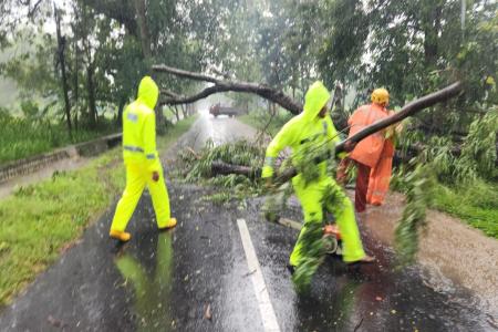 Respon Cepat Polisi dan BPBD Evakuasi