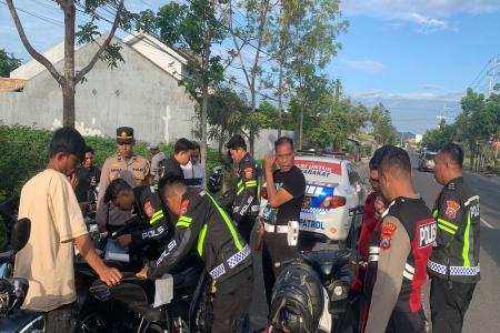 Patroli gabungan Satlantas dan Sat Sam
