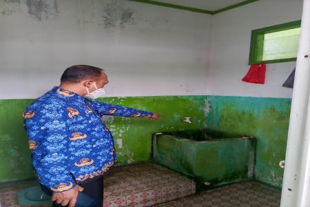 Kantor Imigrasi Wonosobo Revitalisasi Toilet Umum Desa Pakuncen dalam 
