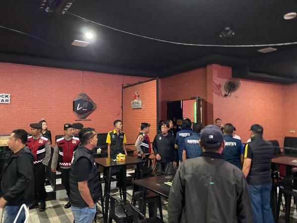 Polres Sumenep Gelar Patroli dan Razia Hiburan Malam, Dua Pemuda Terindikasi Gunakan Obat Terlarang