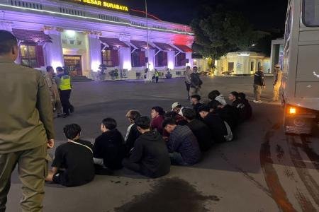 POLRESTABES SURABAYA AMANKAN 18 PE