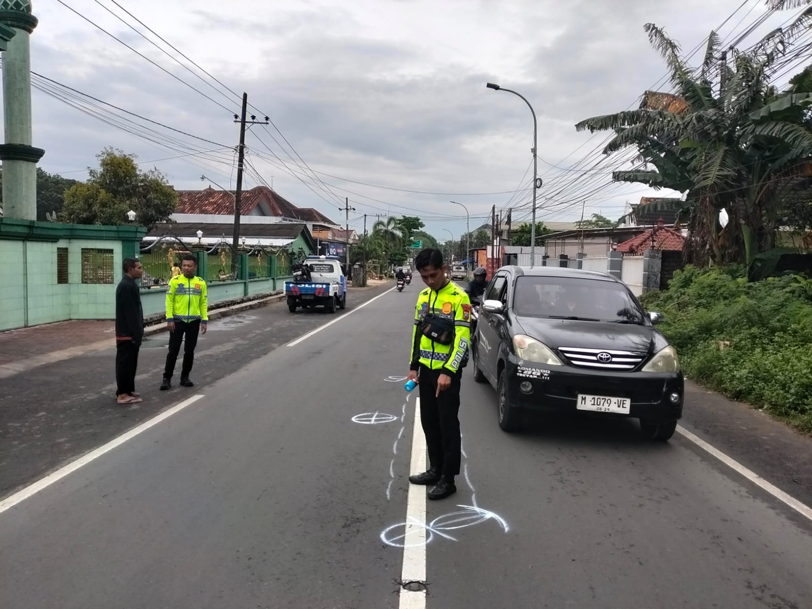 Kecelakaan Maut di Jalan Raya Gapura, Mahasiswa Tewas Terpental ke Jalur Berlawanan