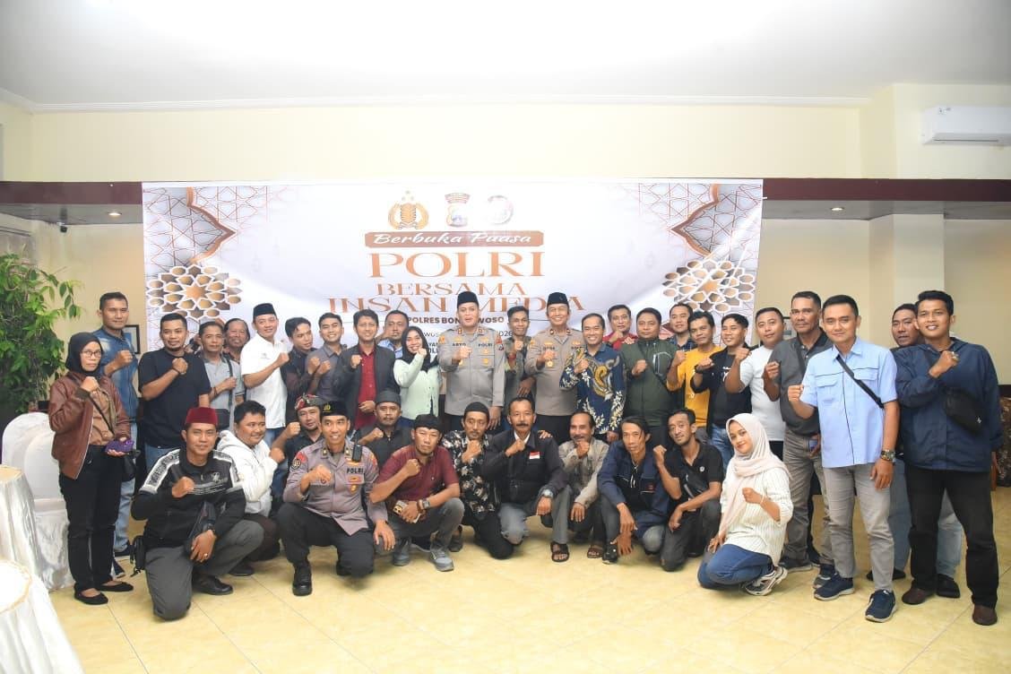 Hangatkan Ramadan, Kapolres Bondowoso Bangun Dialog Strategis Bersama Insan Pers