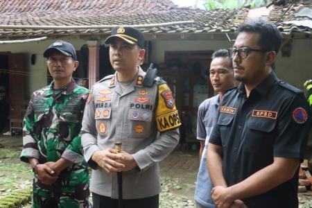 Polres Pacitan Salurkan Bantua