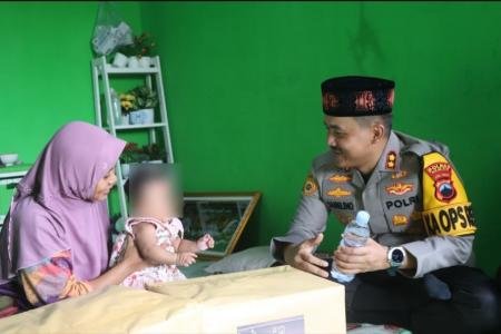 Kapolres Demak Tinjau Korban Serangan Monyet Lakukan Trauma Healing