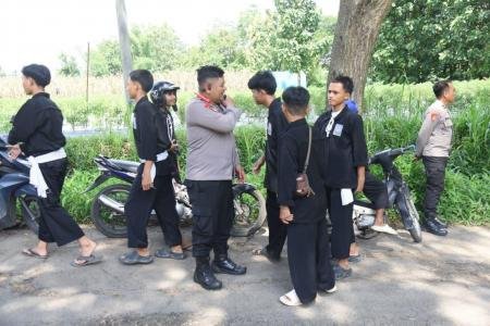 Polres Bondowoso Pengamanan Tes Kenaikan Sabuk PSHT Cabang Bondowoso T