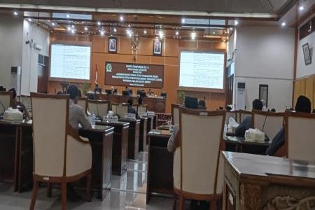Sidang Paripurna DPRD Demak Atas Dua R