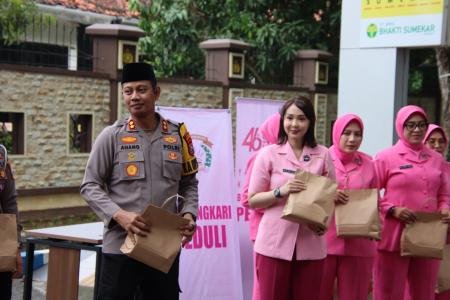 Tebar Kebaikan di Bulan Ramadan Polres Sumenep dan Jasa Raharja Bersam