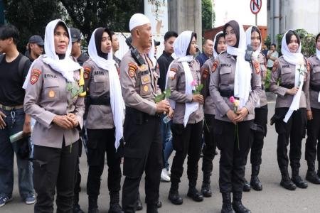 Polda Jatim Amankan Tiga Tersa
