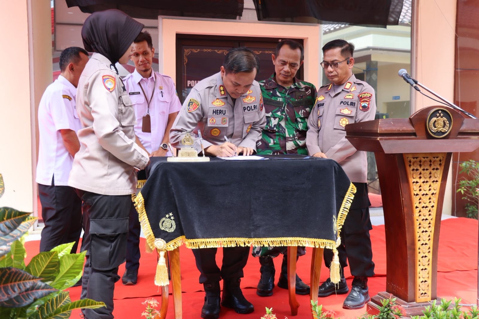 Polsek Kudus Kota Kini Menjadi Polsek Kudus Kapolres Tekankan Disiplin dan Integritas