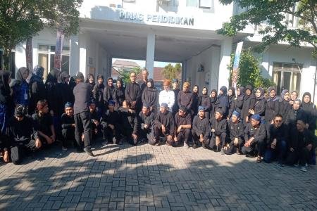 Dinas Pendidikan Lebak Kompak Kenakan 