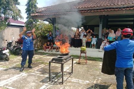 Sentuhan Edukasi TMMD Warga Dibekali Cara Aman Pasang Regulator Gas