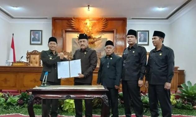 DPRD Tulungagung Serahkan Rekomendasi LKPJ 2025, Jadi Pijakan Strategis Pembenahan Kinerja Pemerinta