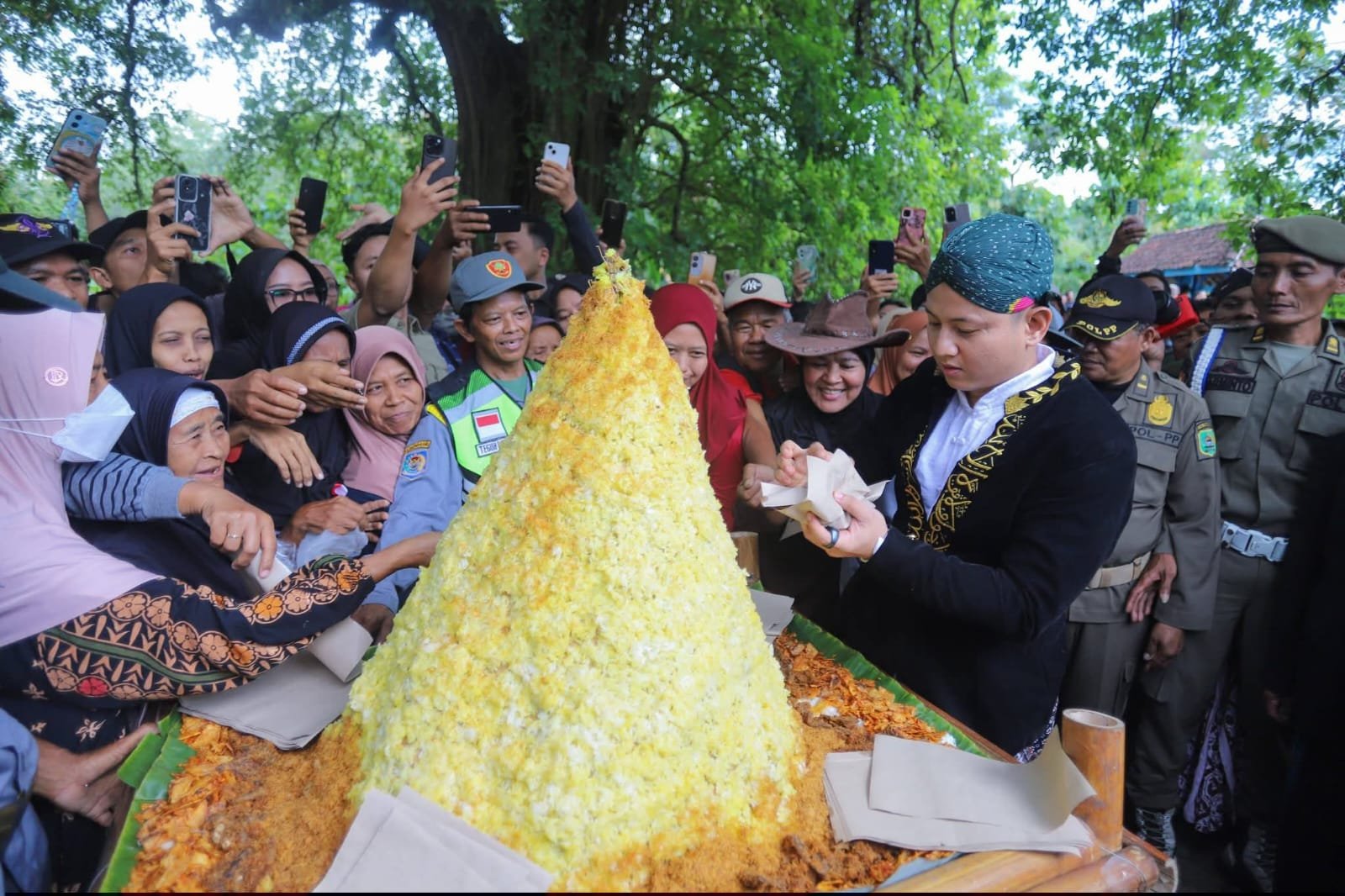 Ikuti Tradisi Nyadran Dam Bagong, Mas Ipin Berharap Petani Yang Dialiri Dam Bagong Dapat Keberkahan