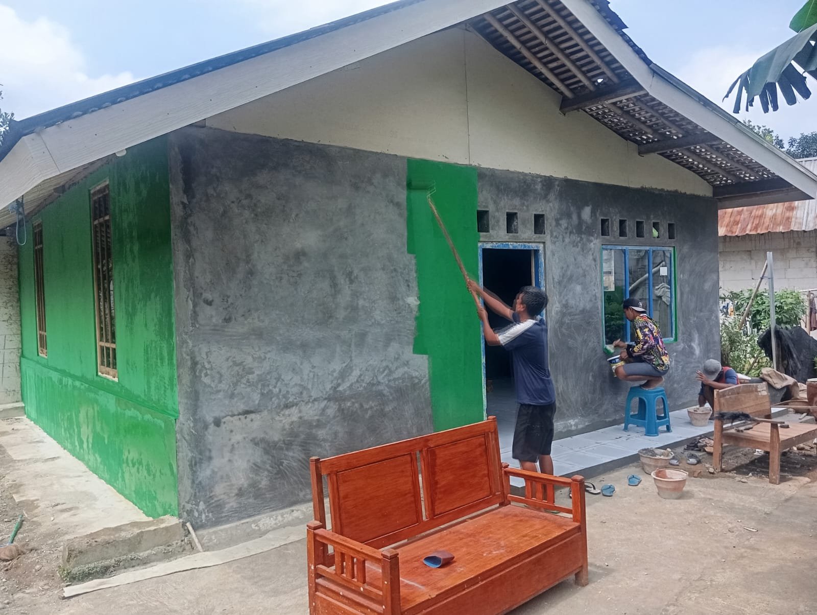 Sentuhan Warna Baru di Rumah Tusini, Harapan yang Mulai Terwujud Lewat TMMD