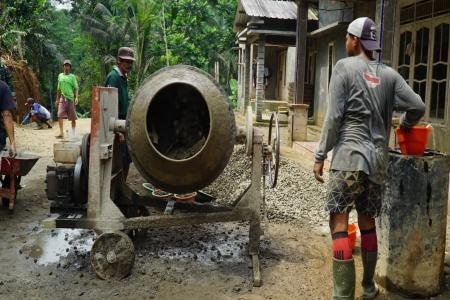 Putaran Molen dan Semangat Baru di Awal Pekan TMMD Krangean