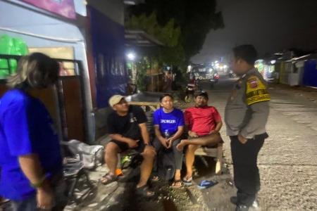 Tembus Sunyinya Malam Patroli Dini Hari Polsek Sumberjaya Persempit Ru