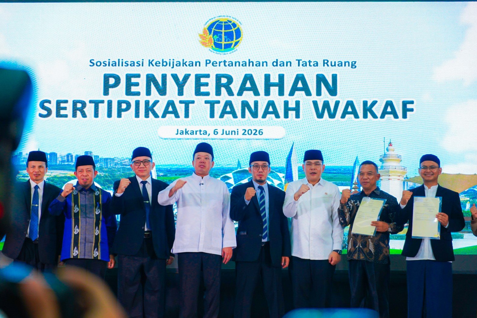 Kanwil Bpn Provinsi Banten Serahkan 251 Sertipikat Wakaf Pada 4 Th Icop, Dukung Percepatan Sertipika