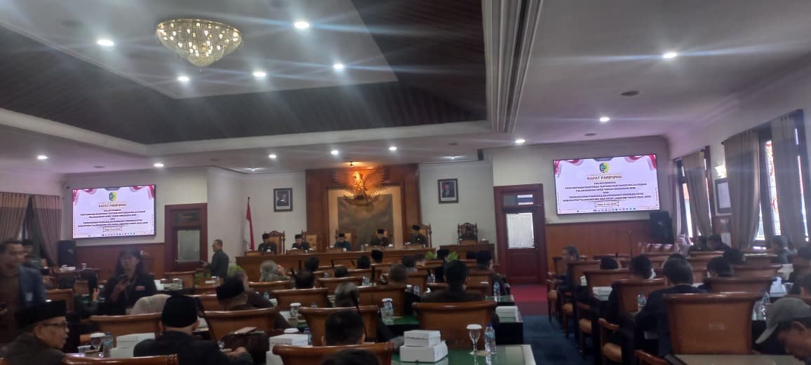 Rapat Paripurna DPRD Tulungagung, Pemkab Sampaikan Raperda Pertanggungjawaban APBD 2025