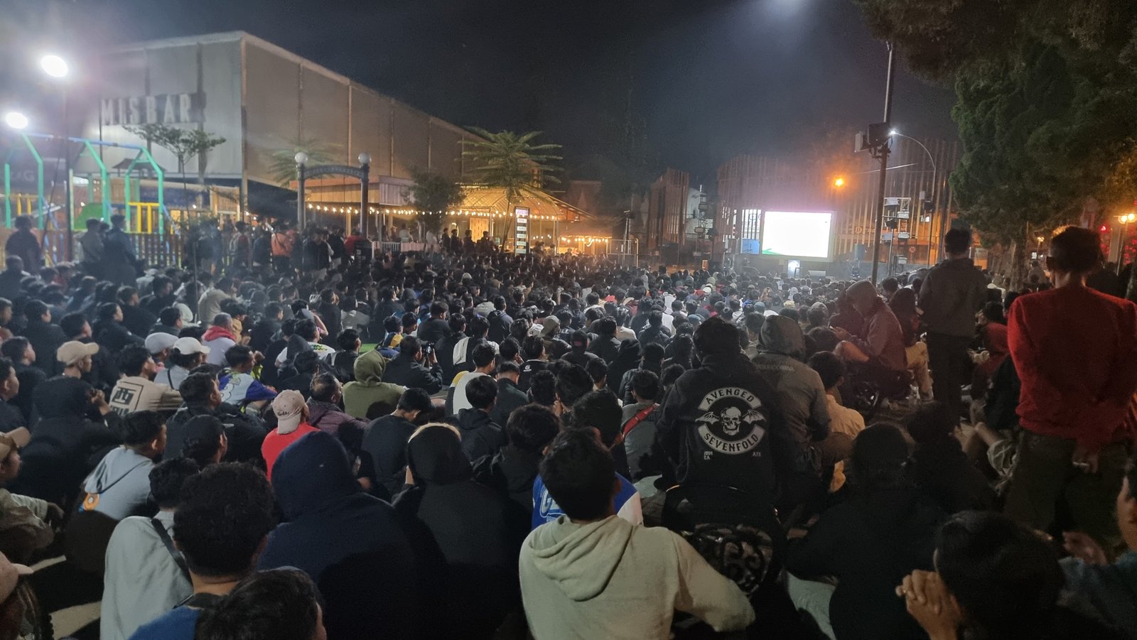 Ribuan Warga Padati Taman Usman Janatin Nobar Kebangsaan Final Piala Dunia 2026