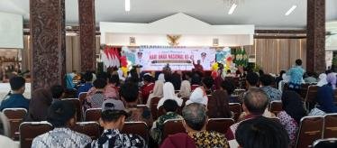 Hari Anak Nasional di Kendal, Bupati Dyah Serahkan Bantuan untuk Anak Penyintas Kekerasan