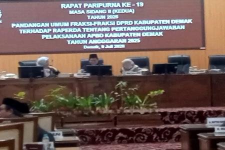DPRD DEMAK GELAR RAPAT PARIPURNA KE19 