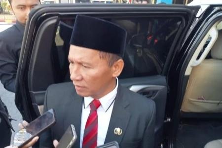 BUPATI TULUNG AGUNG NUNGGU IZIN DARI K