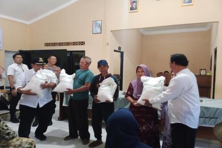 SIAPA YANG MENENTUKAN PENERIMA BAN