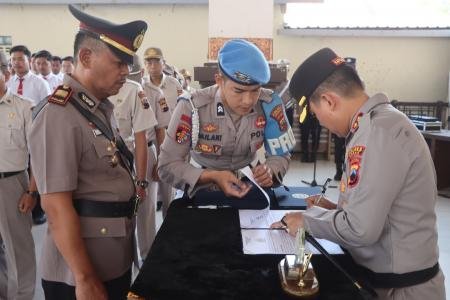 Rotasi Enam Pejabat Polres Demak Kapolres Ingatkan Pentingnya Ketelada