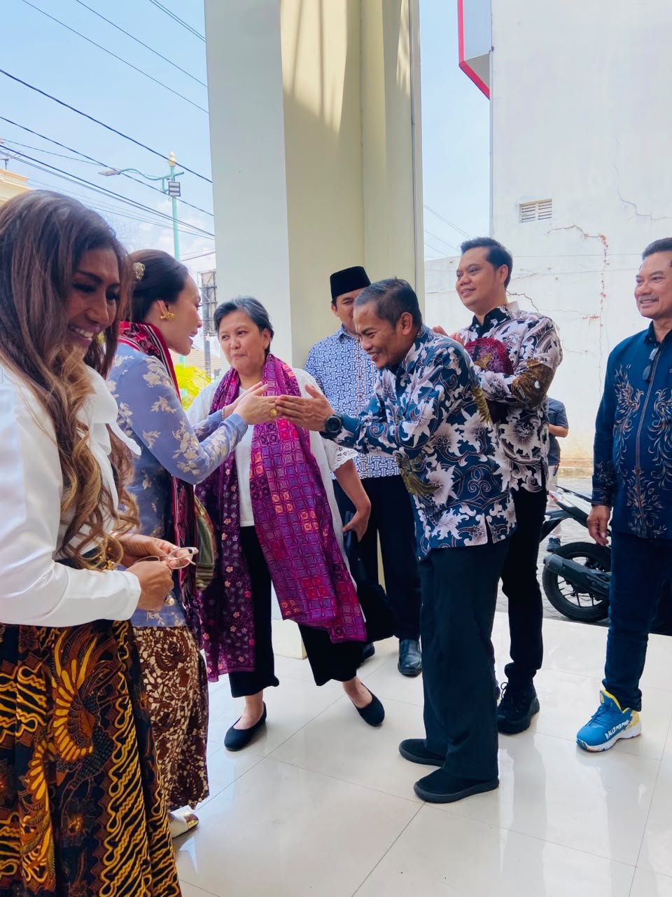 Kunjungan ke Dekranasda Jepara, Ayu Rosan  Dukung Promosi Produk UMKM dan Kerajinan Daerah Mendunia