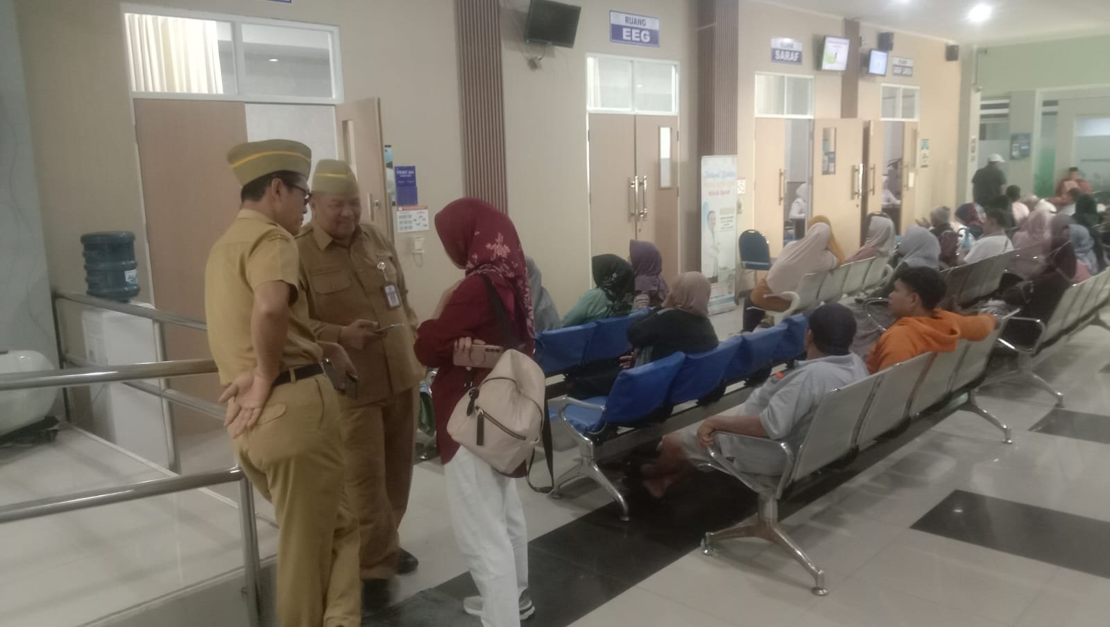 Blusukan Dirut    RSUD Kartini Ke Setiap Ruang Poly Pantau Langsung Kerja Bawahanya