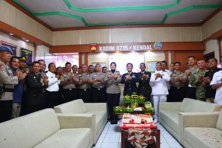 KAPOLRES KENDAL ANJANGSANA KE KODI