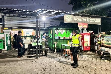 Patroli Sore di Pantura Kendal Kapolres Tegur Pengendara Tak Pakai Hel