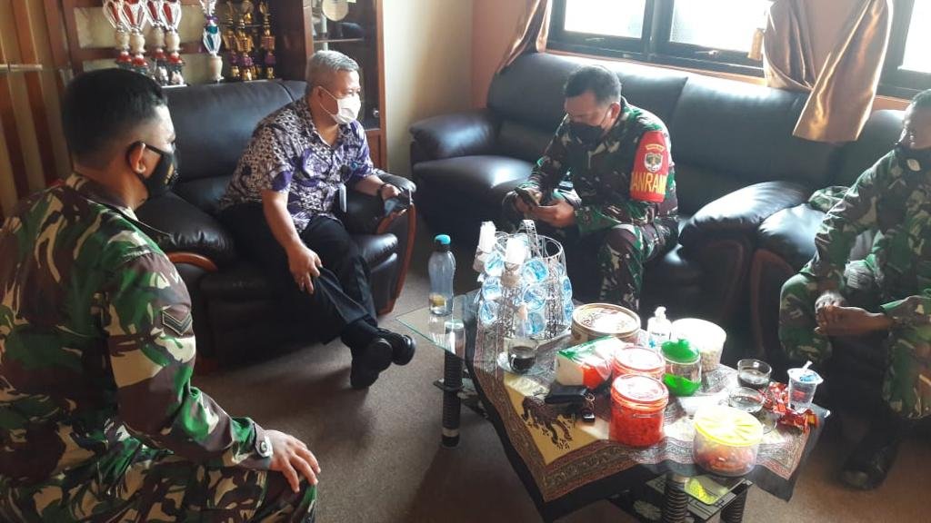 Hari Pertama Bertugas Kapten Inf Jefriansen Sipayung Kunjungi Kapolsek dan camat cisoka