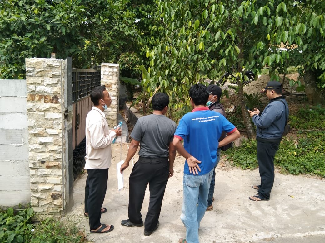 Dugaan Serobot Lahan, pak madamin Warga desa kp, Kadu tukon Laporkan ke kantor kepala desa Sangiang.