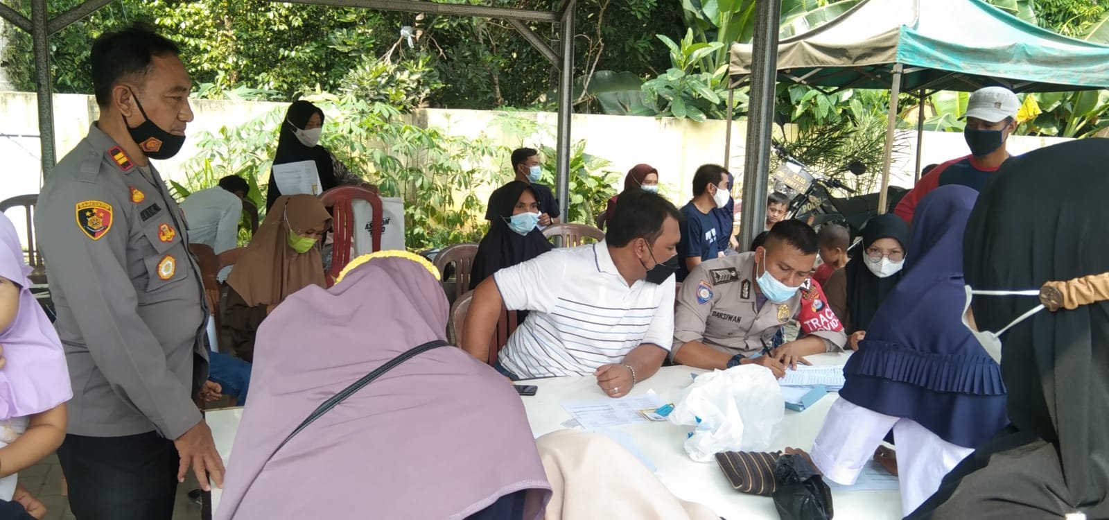 SERBUAN VAKSINASI POLSEK MANCAK POLRES POLRES, PERCEPAT HERD IMMUNITY MASYARAKAT MANCAK
