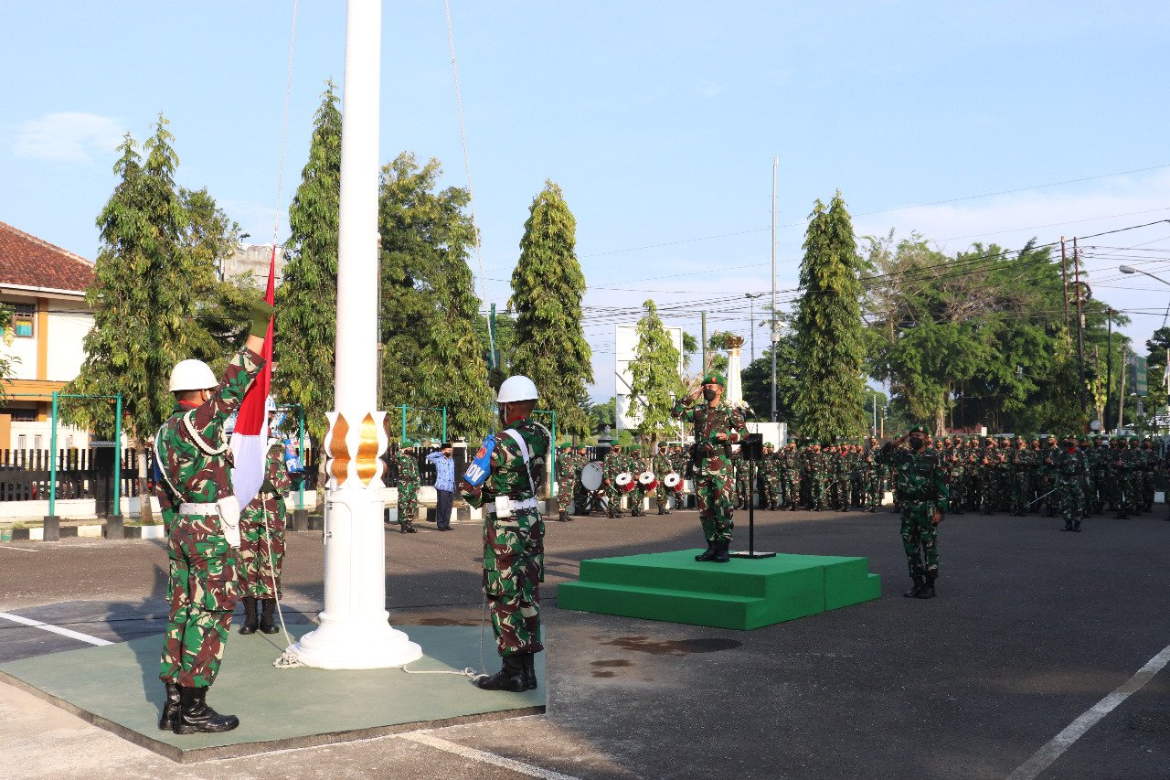 Dandim 0704-Banjarnegara Bacakan Amanat KASAD Pada Upacara Bendera