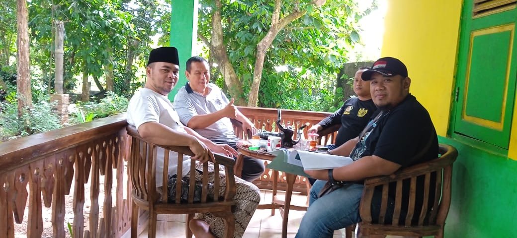 Catatan Darwin, Membangun Jaringan Silaturahmi