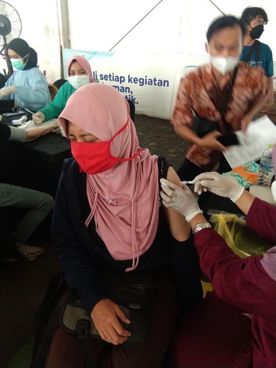 Vaksin D-3 Di Puskemas Surabaya