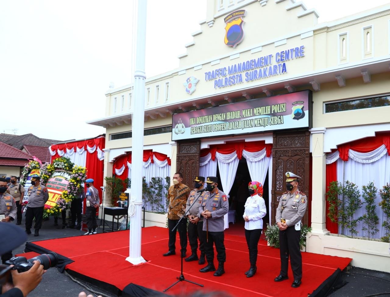Resmikan Sarpras Kepolisian dan Solo Smart City, Kapolri: Pelayanan Publik Mudah dan Tak Berbelit-Be