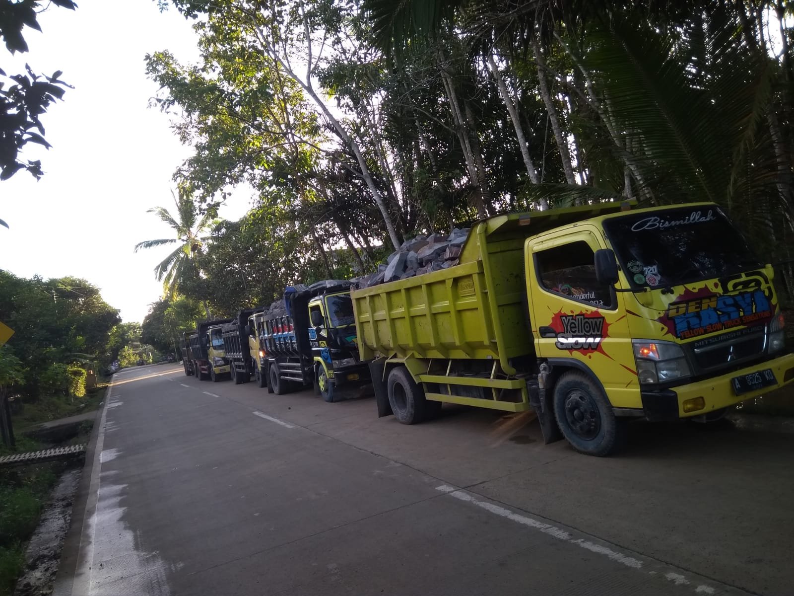 Dua Tambang Batu di Kecamatan Munjul Pasok Kebutuhan Material Batu Proyek tol Sesi 3 Cileles - Panim